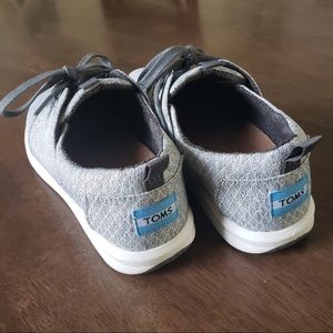 Women’s TOMS sneakers